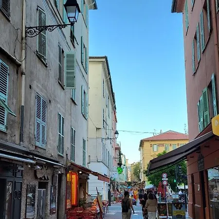 Lägenhet Patio De La Pietonne Menton