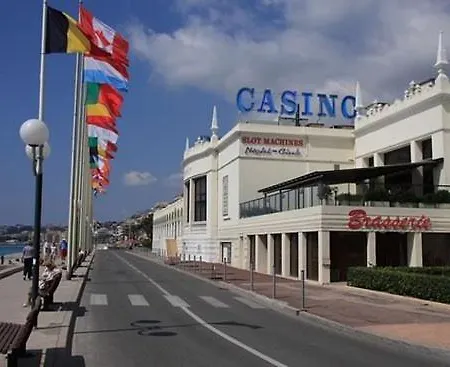 Patio De La Pietonne *