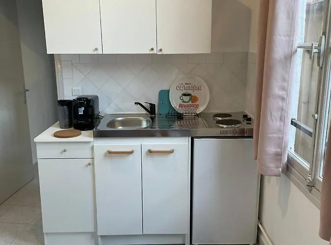 Patio De La Pietonne Мантон